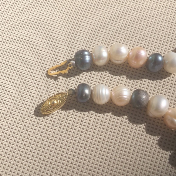 Tri-color Freshwater Pearls necklace and bracelet set, NEW! - Picture 5 of 7